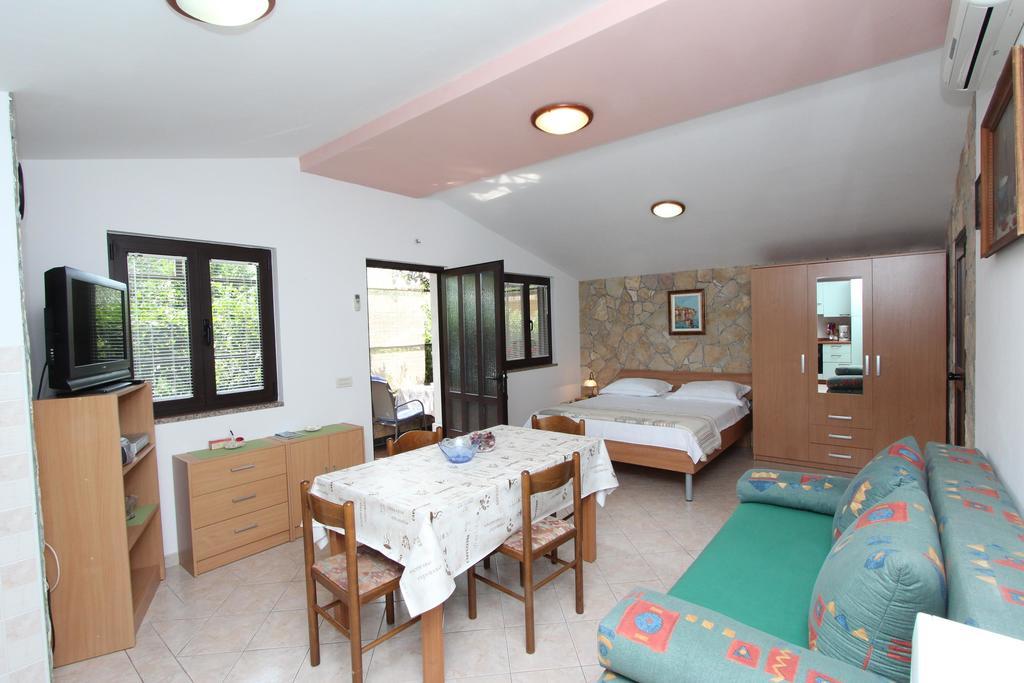 Apartments Marlina Rovinj Luaran gambar